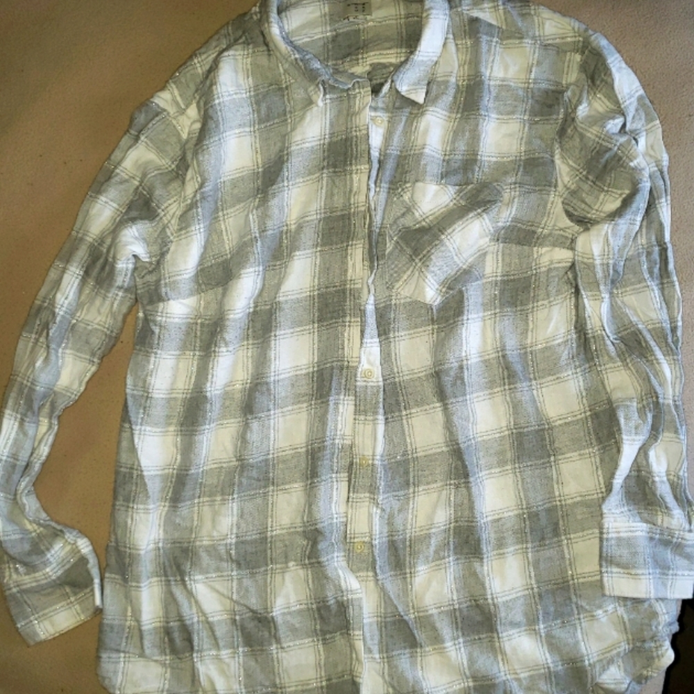 XLarge Gray & White Ladies Plaid button up.